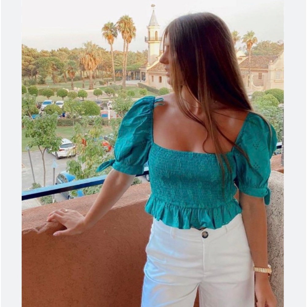 Zara teal smocked voice eyelet puff sleeves crop top‎